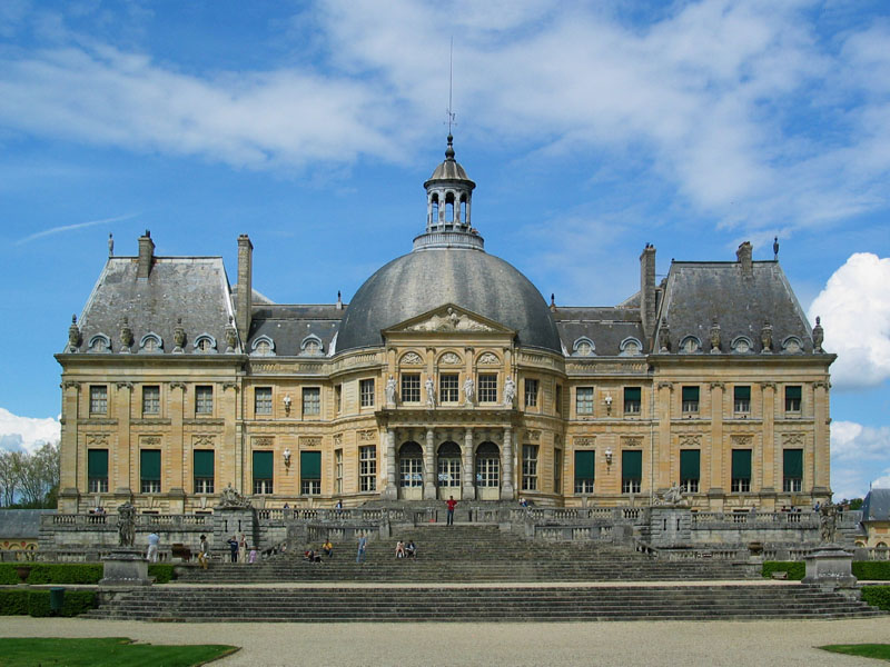 20 Chateau de Vaux le Vicomte (36) Façade sud.jpg
