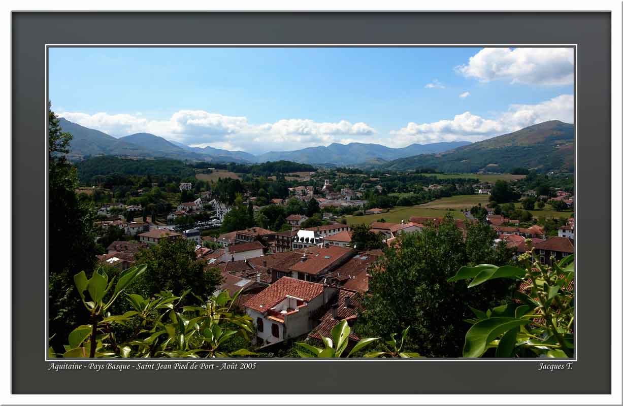 Click gauche pour agrandir - Left click to enlarge Carnets de voyages Aquitaine Pays Basque Basse Navarre Saint Jean Pied de Port (6)