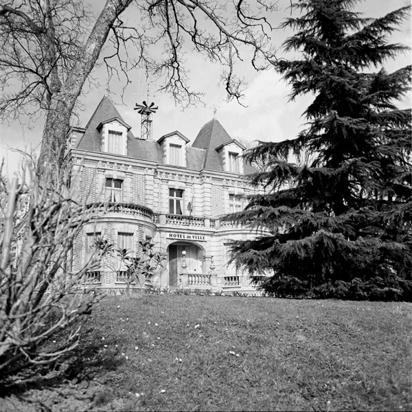 Essonne Yerres Mairie de Yerres 1982 (2).jpg