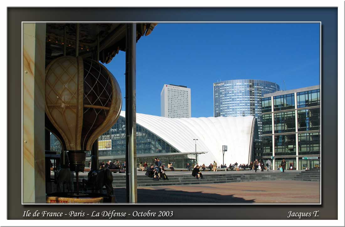 Clic gauche pour agrandir - Left Click to enlarge Carnets_Voyages_Ile_de_France_Haut_de_Seine_la_Défense (4)