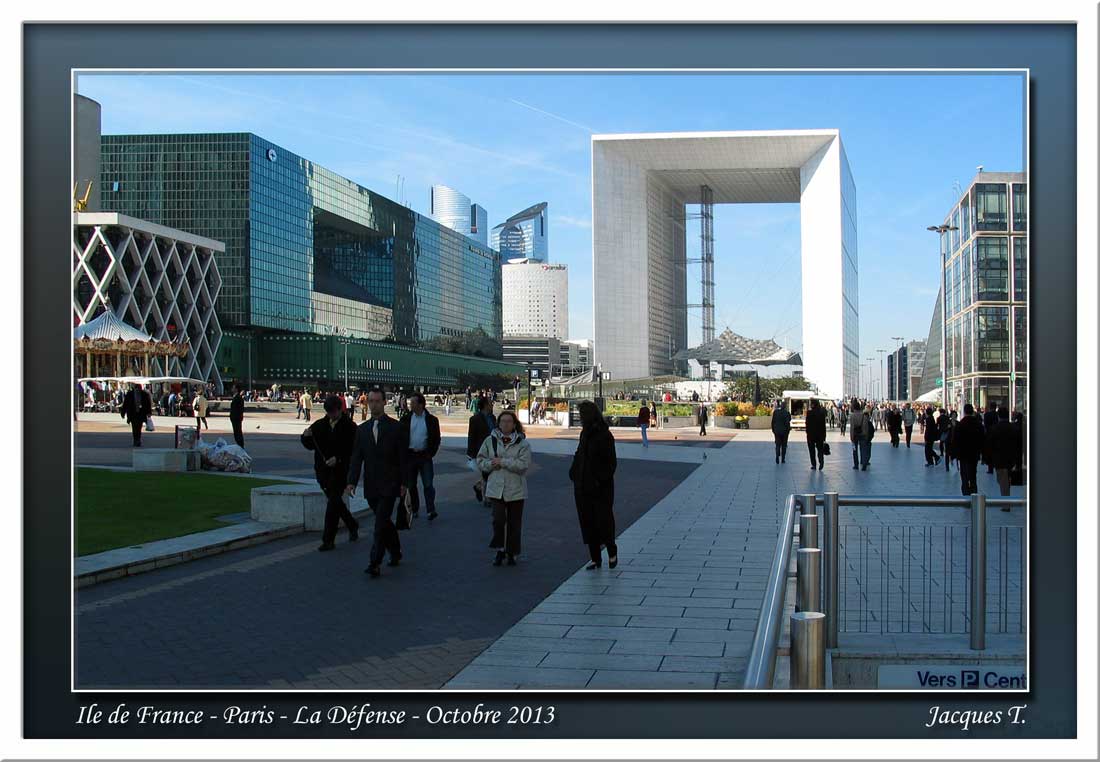 Clic gauche pour agrandir - Left Click to enlarge Carnets_Voyages_Ile_de_France_Haut_de_Seine_la_Défense (5)
